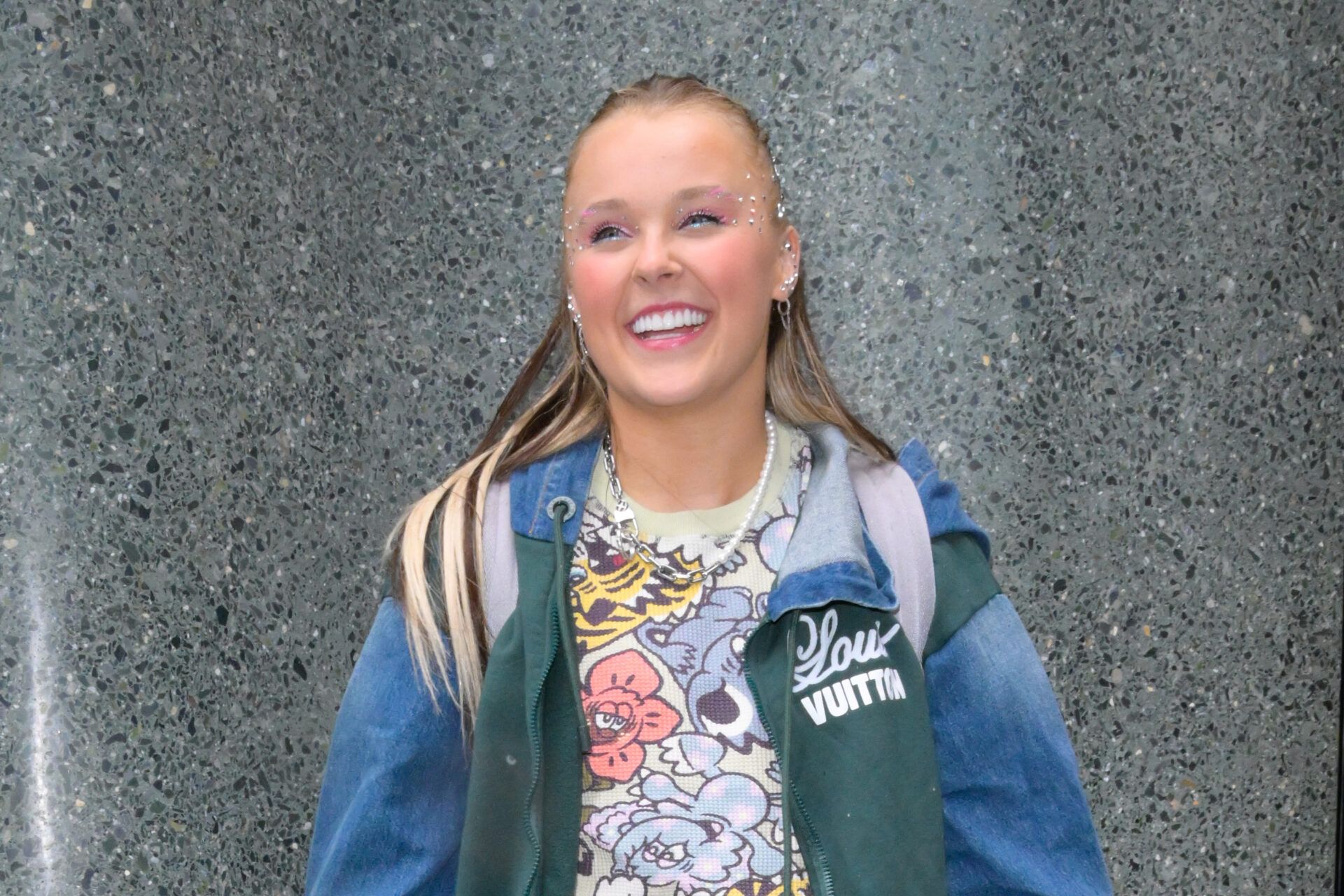 Erased Between The Lines – Are Reactions To JoJo Siwa’s Relationship Biphobic?